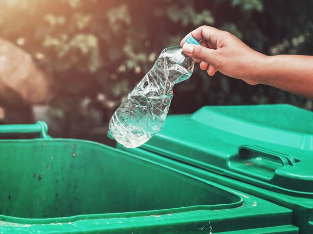 Reciclando plástico Programa Cierre del basural Venado Tuerto